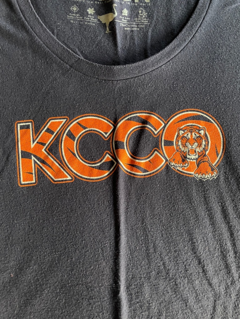 Women's Navy Detroit Tigers KCCO Graphic Tee - Picture 3 of 8